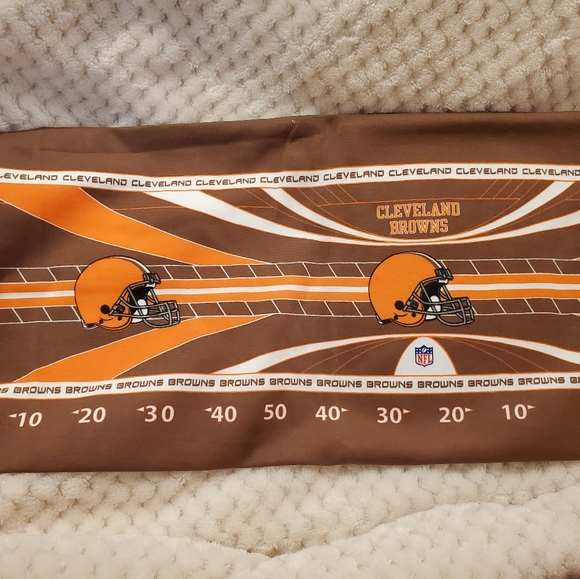 NEW Cleveland Browns Jumbo Stretchable Book Covers - Picture 3 of 9